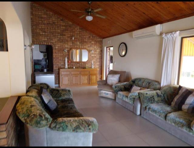 4 BEDROOM TOWNHOUSE FOR SALE IN HIBBERDENE
